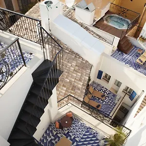 Отель Cort